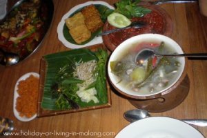 Yummy Javanese food at Inggil restaurant