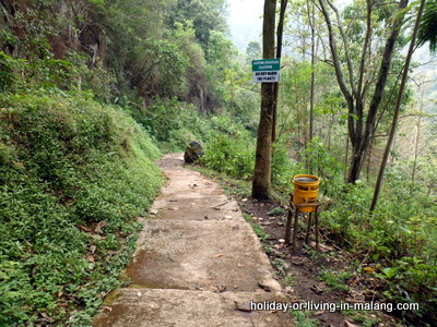 Path to Coban Pelangi in Malang