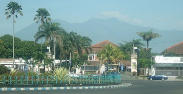 mountain view from a street in Malang