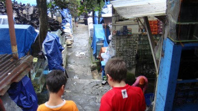 Path to fish vendor in Malang